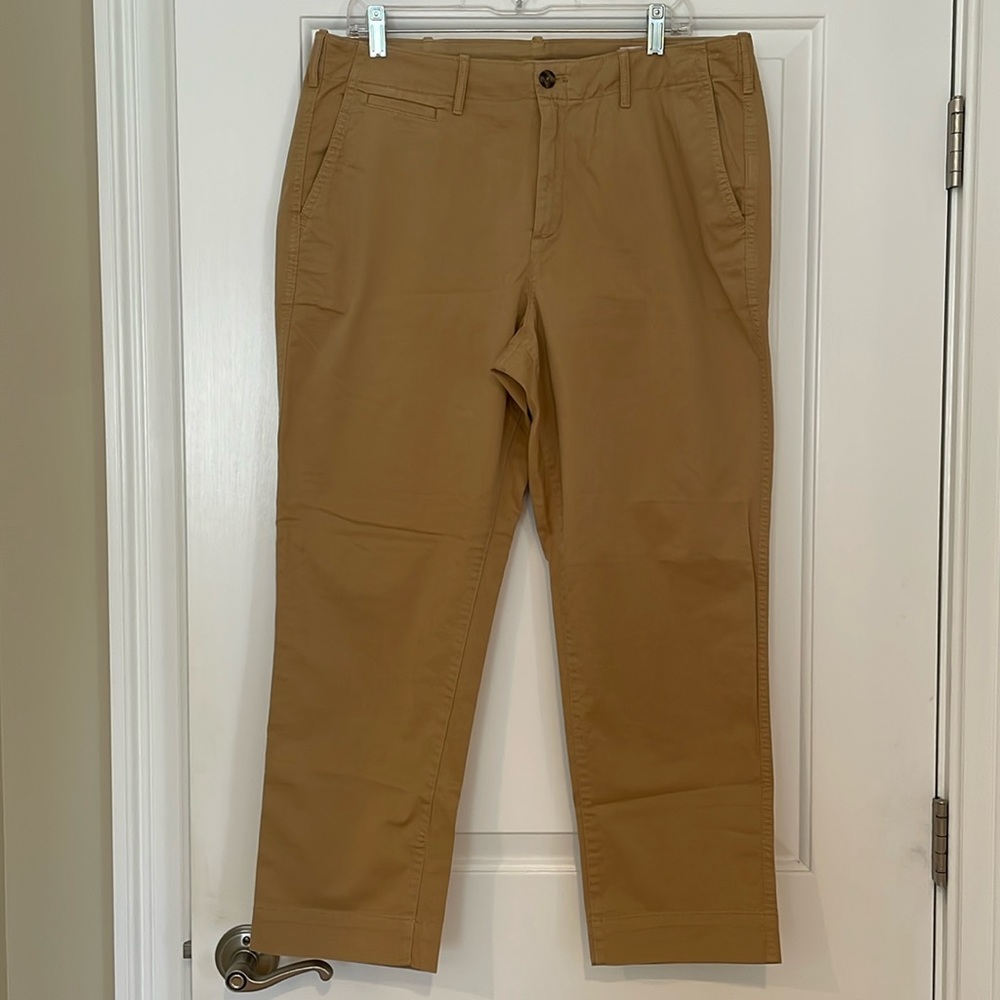 Gap Straight Leg size 14 Khakis Never Worn.